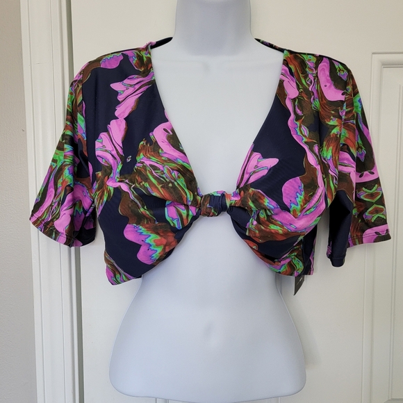 NWT FashionNova Tropical Trip Twist Front Crop Bikini Top Pink Purple Size 1X - Picture 2 of 7